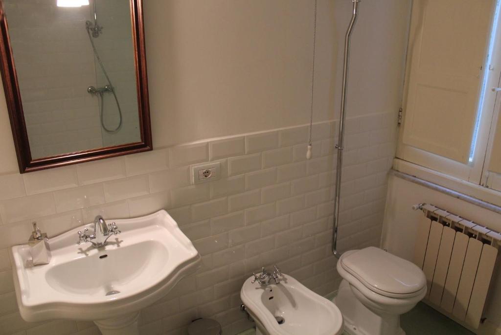 Maree Hotel La Spezia Szoba fotó